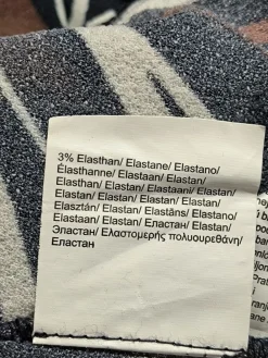 Schlupf-Bluse                            Größe                42