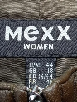 Sportweste Größe 44