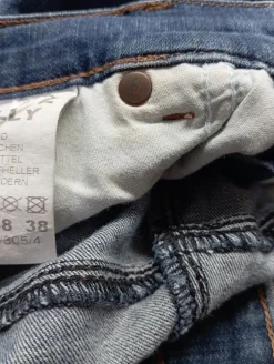 Straight-Leg Jeans                            Größe                38