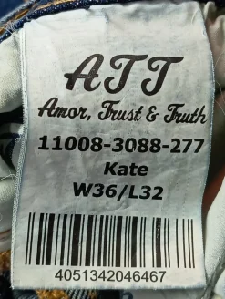 Straight-Leg Jeans                            Größe                36