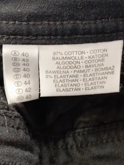 Straight-Leg Jeans                            Größe                40