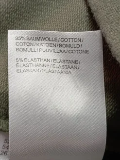 Strickjacke                            Größe                52