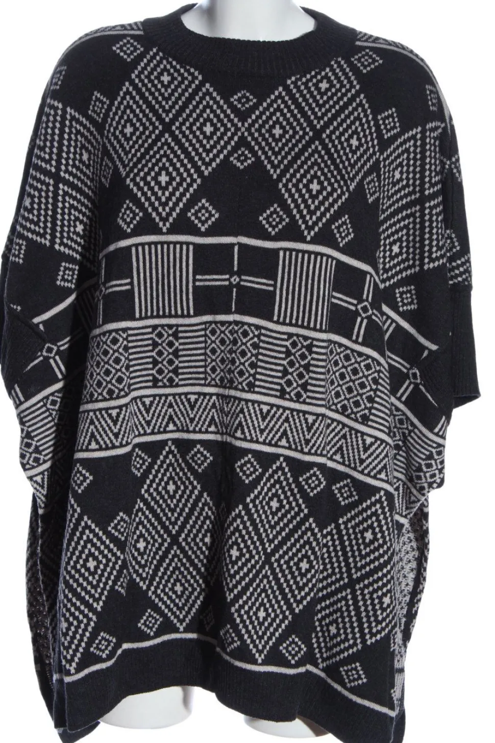 Strickponcho Größe 34