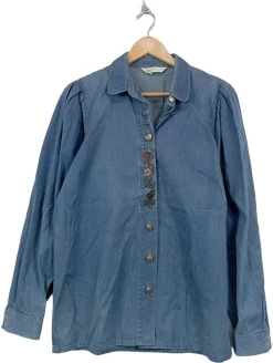 Trachtenbluse                            Größe                38