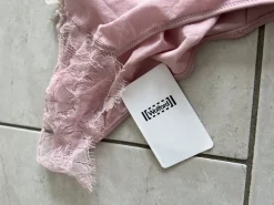 Unterteil                            Größe                38