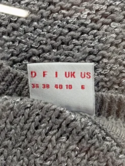 V-Ausschnitt-Pullover Größe 36