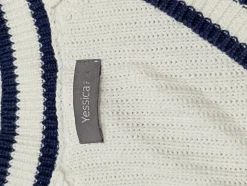 V-Ausschnitt-Pullover                            Größe                38