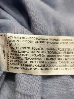 V-Ausschnitt-Pullover Größe 36