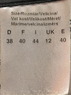 Wollmantel                            Größe                38